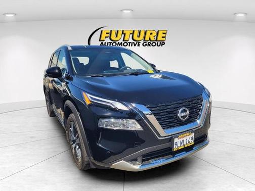 Black 2023 Nissan Rogue Platinum