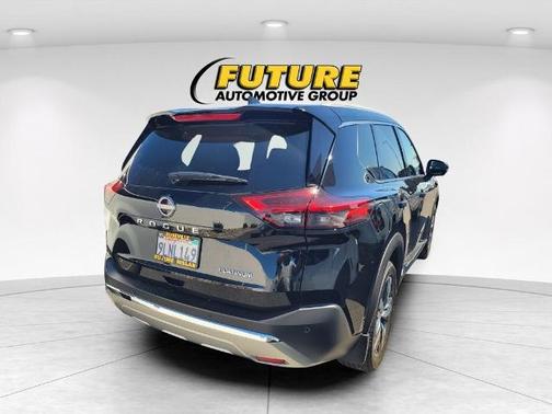 Black 2023 Nissan Rogue Platinum