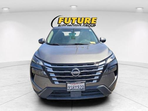 Gun Metallic 2024 Nissan Rogue SV