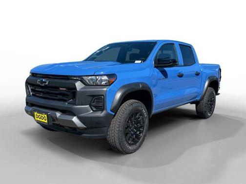 Reef Blue Metallic 2026 Chevrolet Colorado Trail Boss