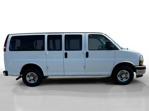 2020 Chevrolet Express 2500 LT