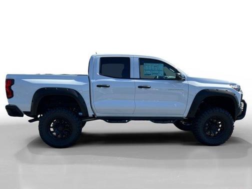 2024 Chevrolet Colorado WT