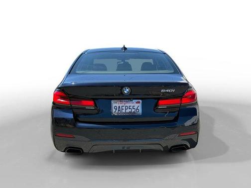 2022 BMW 540 i