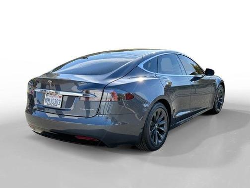 2020 Tesla Model S Long Range