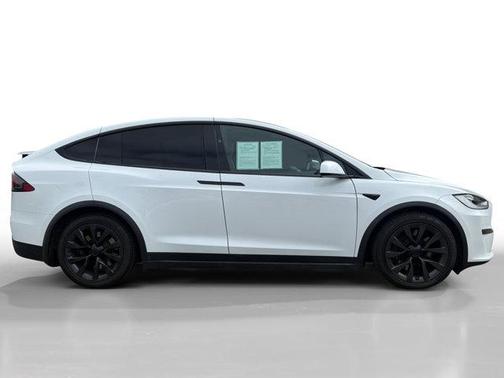 2022 Tesla Model X Base