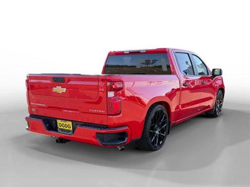 2025 Chevrolet Silverado 1500 Custom