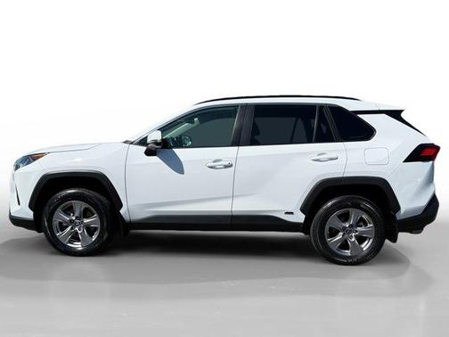 2022 Toyota RAV4 Hybrid LE