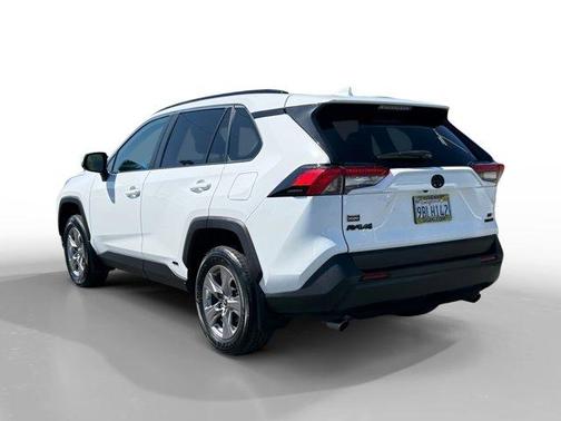 2022 Toyota RAV4 Hybrid LE