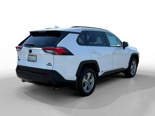 2022 Toyota RAV4 Hybrid LE