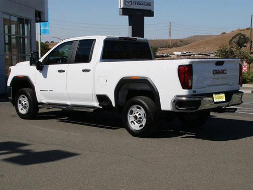 Photo 2 of 30 of 2020 GMC Sierra 2500 Base