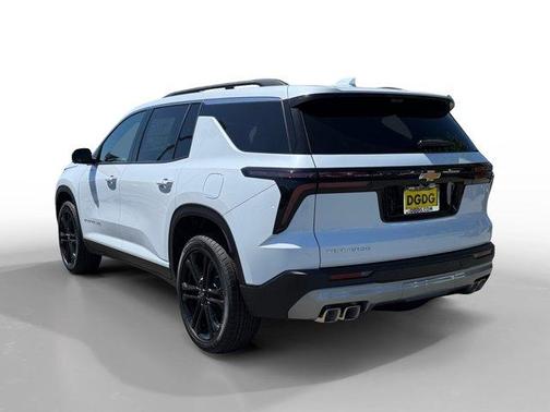 Polar White 2026 Chevrolet Traverse LT