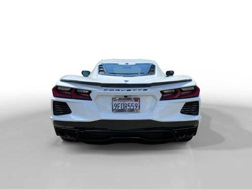 White Pearl Metallic 2023 Chevrolet Corvette Stingray w/3LT