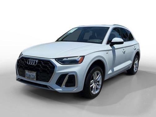 Glacier White Metallic 2023 Audi Q5 45 S line quattro Premium