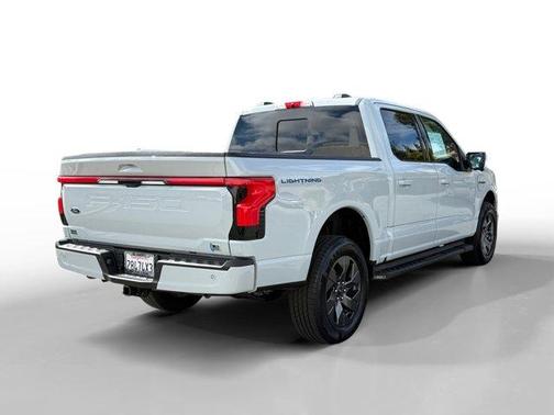 2023 Ford F-150 Lightning LARIAT