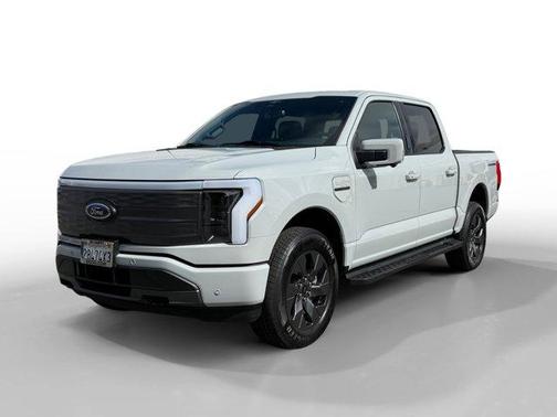 2023 Ford F-150 Lightning LARIAT
