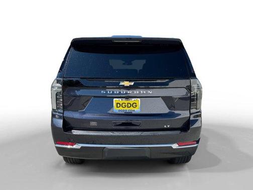 2025 Chevrolet Suburban LT