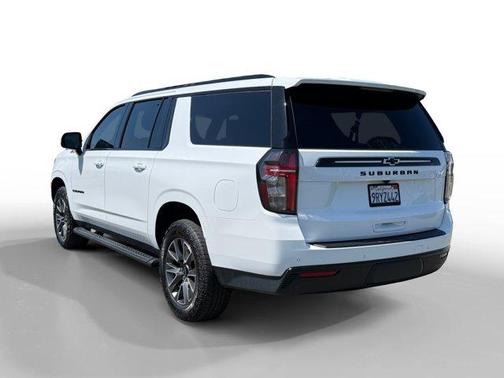 Summit White 2024 Chevrolet Suburban Z71