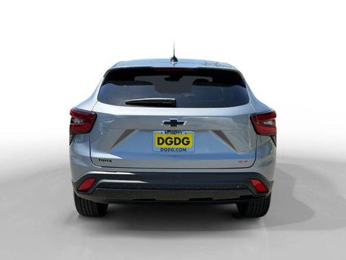 Sterling Gray Metallic 2026 Chevrolet Trax 1RS