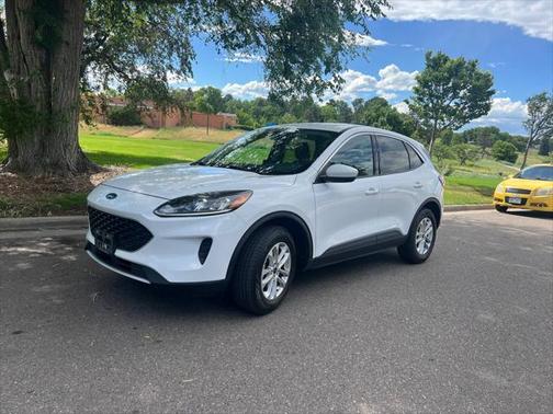 2020 Ford Escape SE