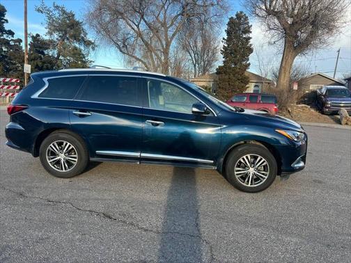 2017 INFINITI QX60 Base