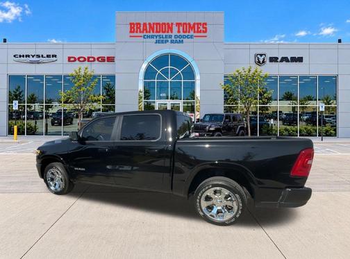 Diamond Black Crystal Pearlcoat 2026 RAM 1500 Big Horn/Lone Star