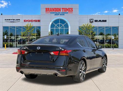 Super Black 2020 Nissan Altima SR FWD