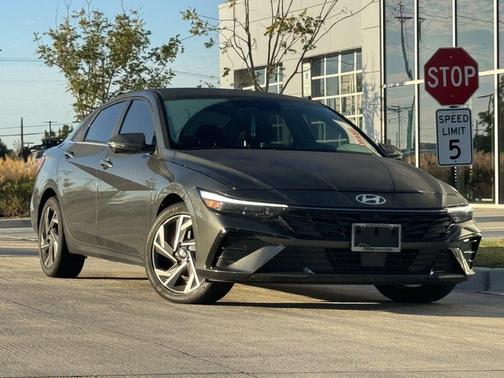Amazon Gray 2024 Hyundai ELANTRA Limited
