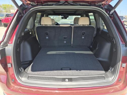 Velvet Red Pearlcoat 2026 Jeep Grand Cherokee Limited