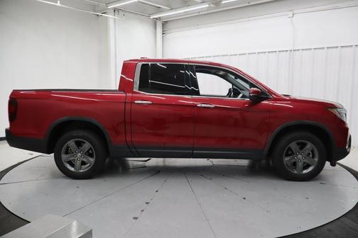 Radiant Red II 2022 Honda Ridgeline RTL-E