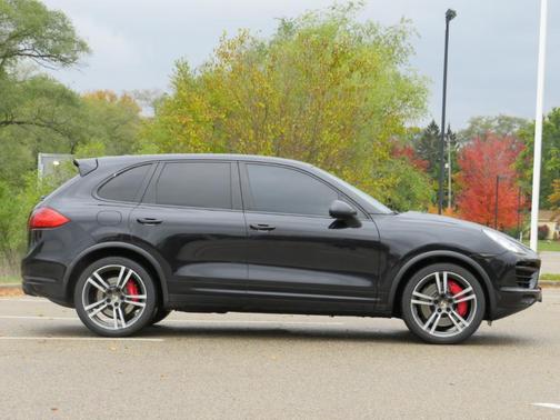 2013 Porsche Cayenne Turbo