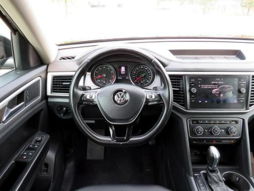 2018 Volkswagen Atlas 3.6L SE w/Technology