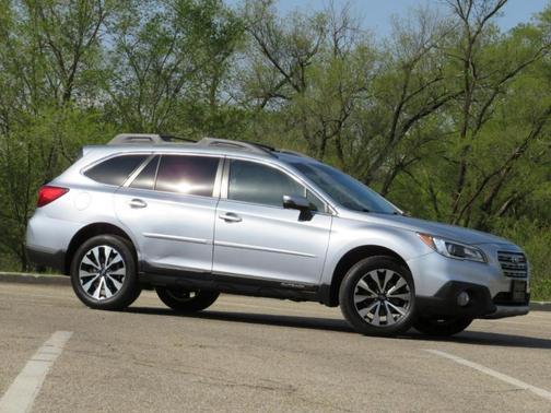 Ice Silver Metallic 2015 Subaru Outback 3.6R Limited