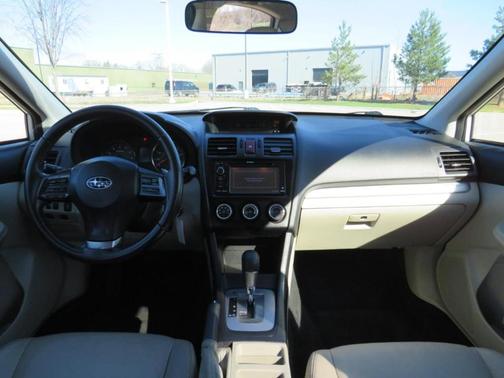 Satin White Pearl 2013 Subaru XV Crosstrek 2.0i Limited