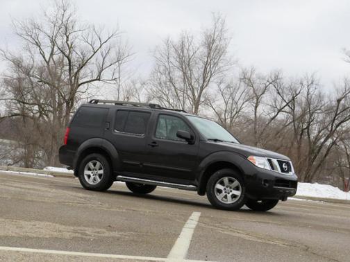 2012 Nissan Pathfinder SV
