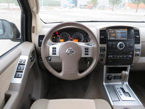 2012 Nissan Pathfinder SV