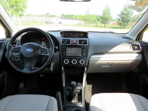 2016 Subaru Forester 2.5i