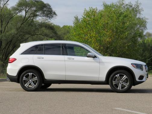 2017 Mercedes-Benz GLC 300 Base 4MATIC