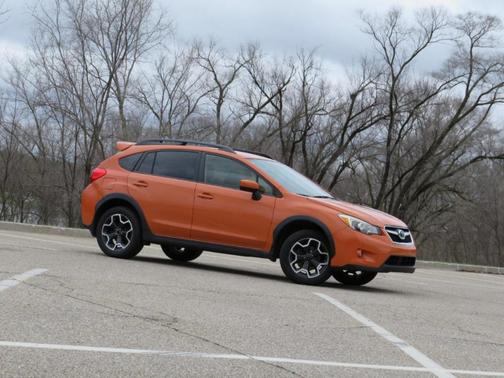 Tangerine Orange Pearl 2015 Subaru XV Crosstrek 2.0i Premium