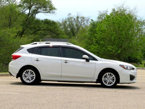 2017 Subaru Impreza 2.0i Premium