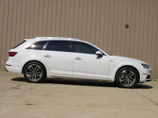 Glacier White Metallic 2018 Audi A4 allroad 2.0T Premium