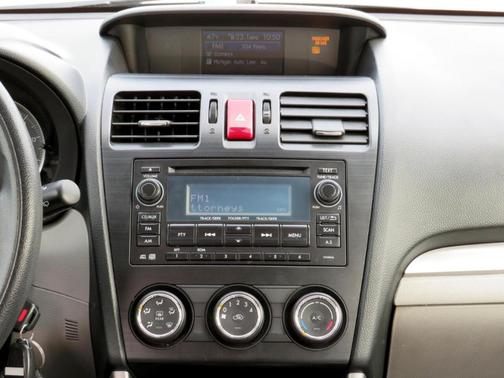 2015 Subaru Forester 2.5i