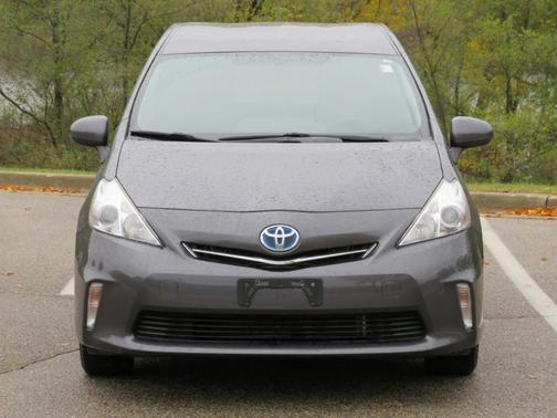 2012 Toyota Prius v Two