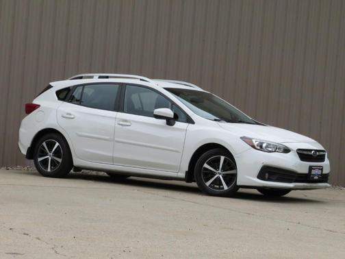 Crystal White Pearl 2022 Subaru Impreza Premium