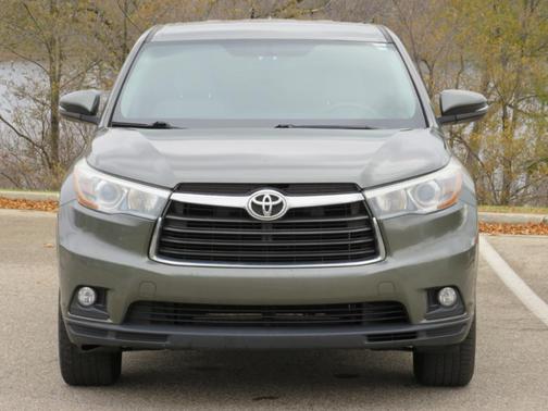 2015 Toyota Highlander LE