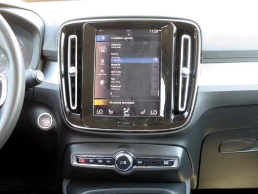 2021 Volvo XC40 T5 Momentum