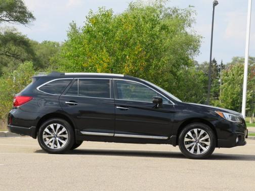 2017 Subaru Outback 2.5i Touring