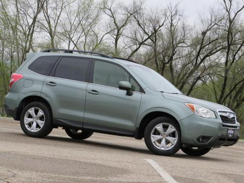 Jasmine Green Metallic 2015 Subaru Forester 2.5i Limited