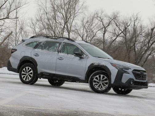 2023 Subaru Outback Base (CVT)
