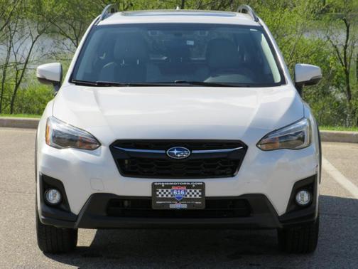 Crystal White Pearl 2019 Subaru Crosstrek 2.0i Limited