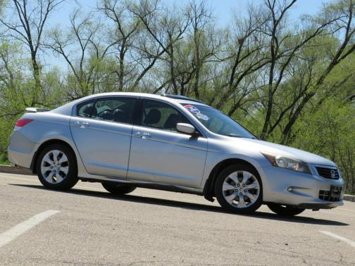 Silver 2009 Honda Accord EX-L
